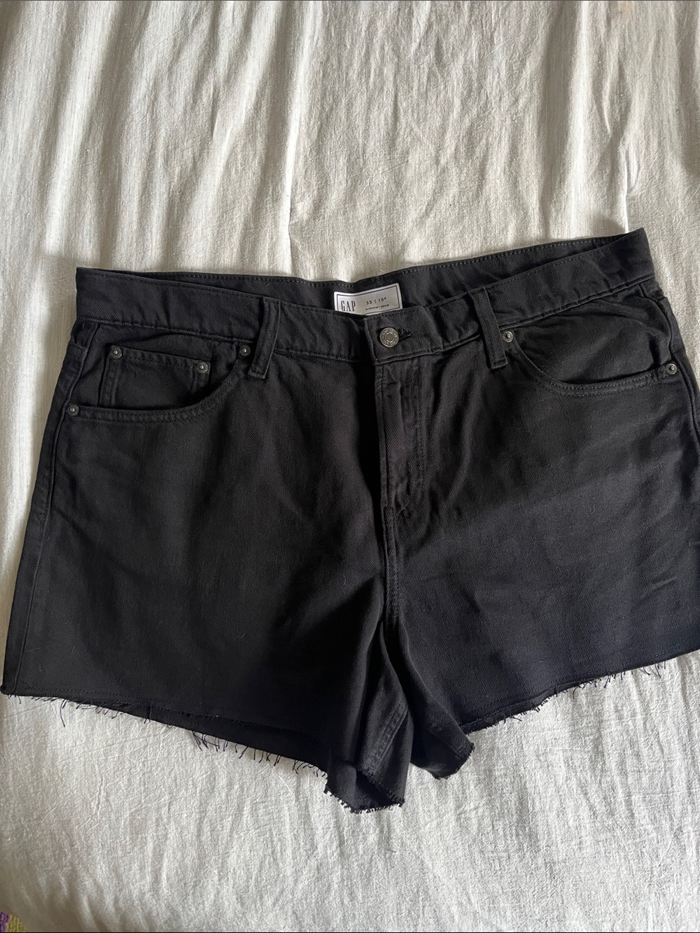 GAP Black Denim Raw Hem Jean Shorts, 33R/16 NWOT